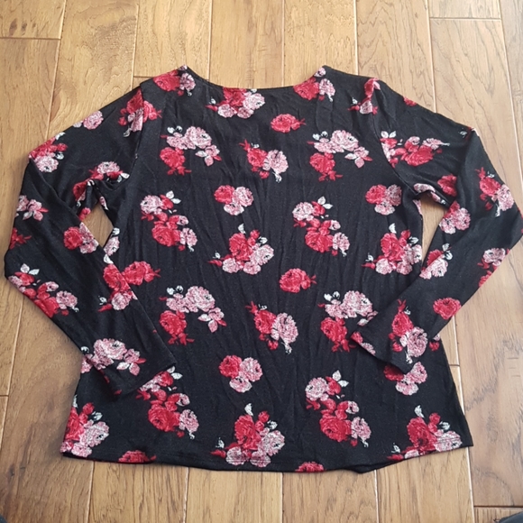 Maurices Long Sleeve Keyhole Floral Top Size XL - Picture 6 of 9